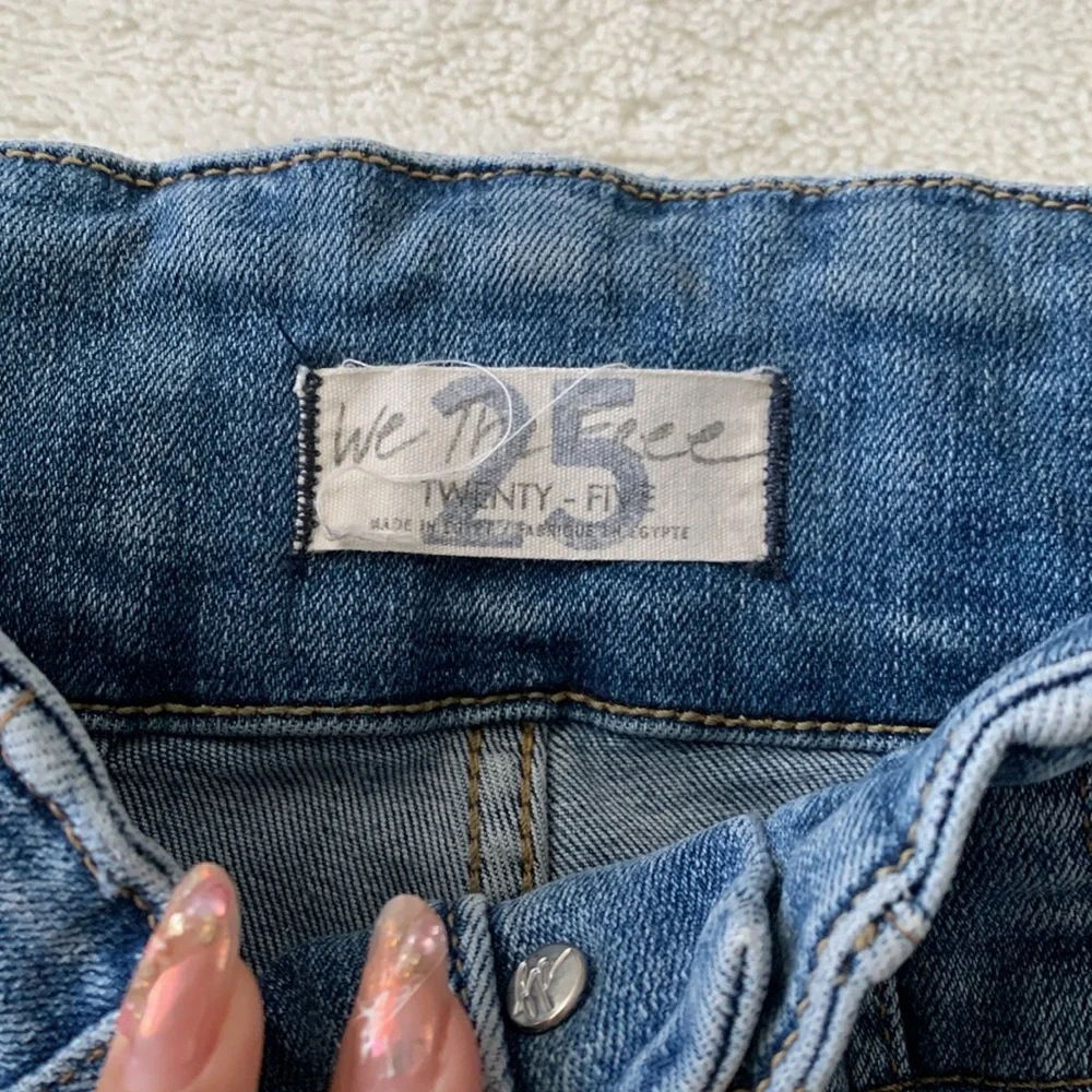 ✨ Free People High Rise Flare Jeans -Size 25 - Picture 6 of 10